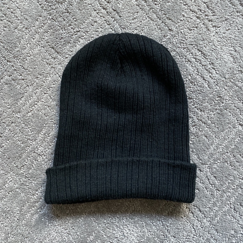 BLACK BEANIE- WILD FABLE